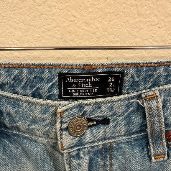 Abercrombie and Fitch Annie High Rise Girlfriend jeans blue w red stripe size 26 - Picture 3 of 13
